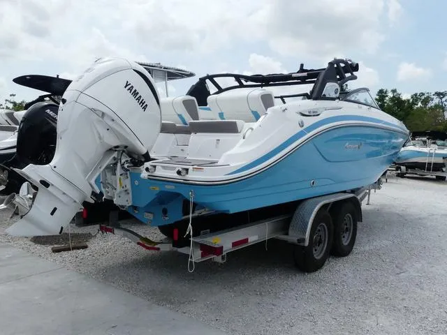 Slide: The Image of Hurricane SunDeck 2600 OB 2025 - 5