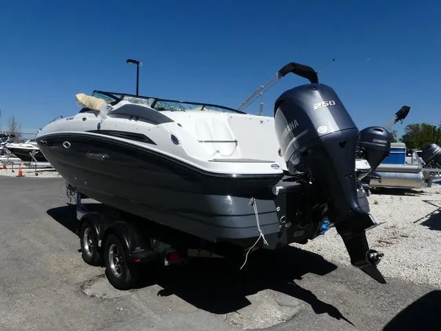 Slide: The Image of Hurricane SunDeck 2400 OB 2025 - 3