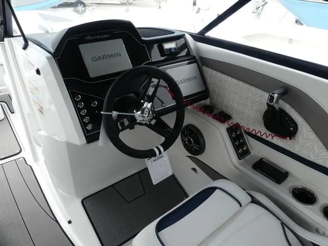 Slide: The Image of Hurricane SD2600-OB 2025 - 10