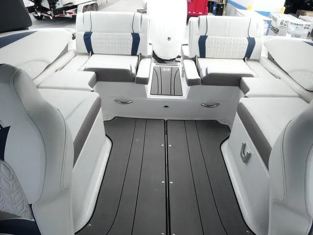 Slide: The Image of Hurricane SD2600-OB 2025 - 15