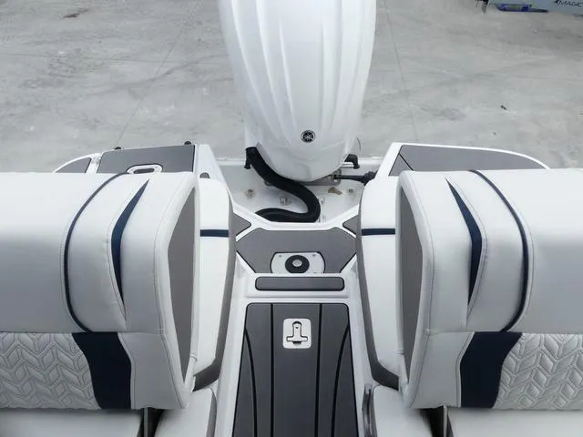 Slide: The Image of Hurricane SD2600-OB 2025 - 19