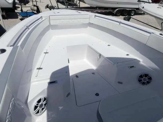 Slide: The Image of Aquasport 24AS Center Console 2025 - 16