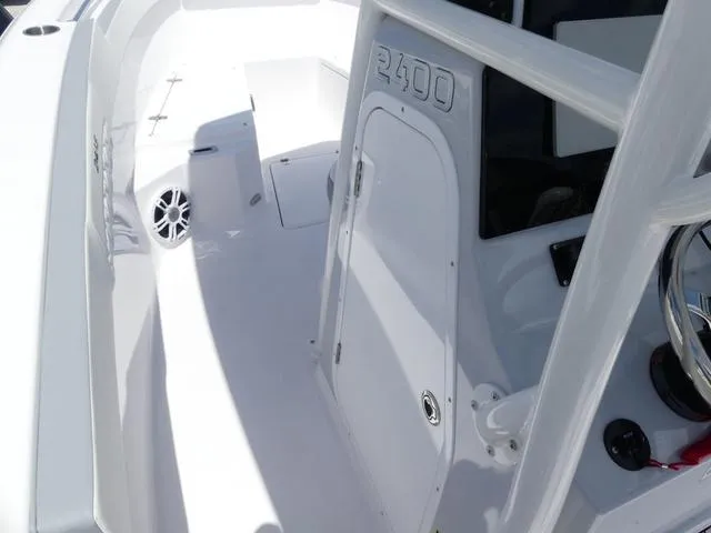 Slide: The Image of Aquasport 24AS Center Console 2025 - 17