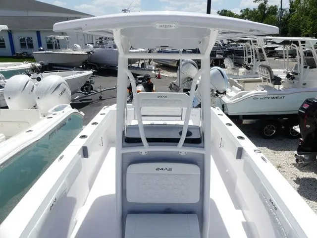 Slide: The Image of Aquasport 24AS Center Console 2025 - 22