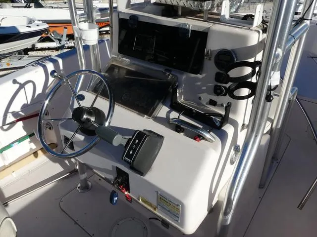 Slide: The Image of Grady-White 209CC 1998 - 10