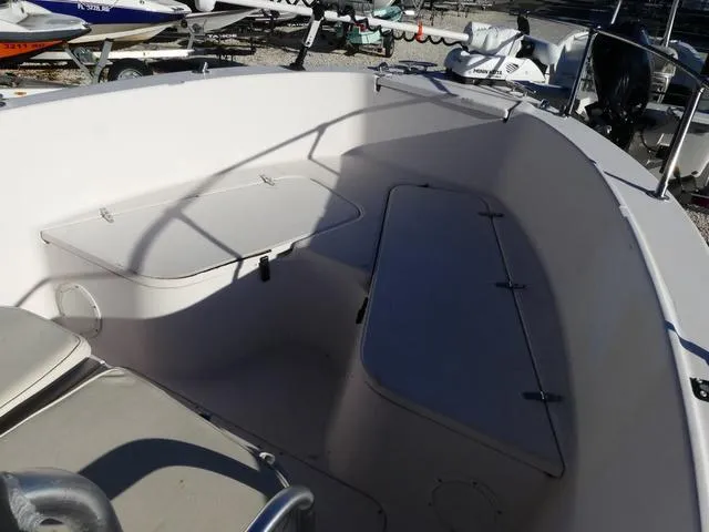 Slide: The Image of Grady-White 209CC 1998 - 13