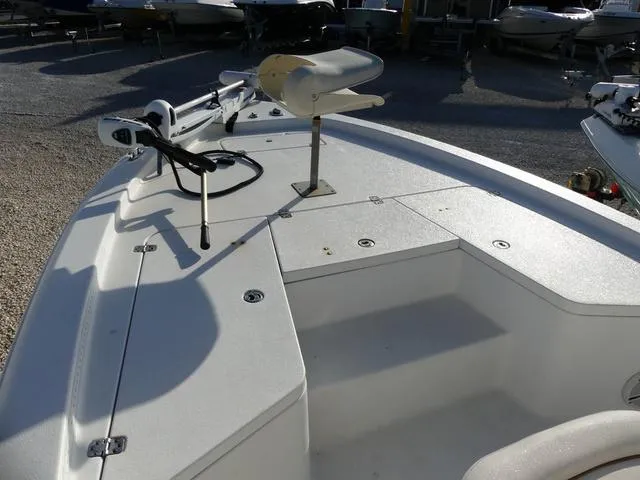 Slide: The Image of 2010 Sea Hunt BX 22 Pro boat deck with trolling motor and seating. - 17