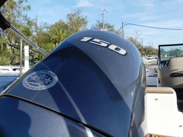 Slide: The Image of Hurricane SunDeck 187 OB 2021 - 7