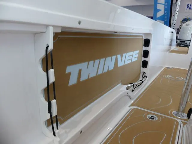 Slide: The Image of Twin Vee 240 Center Console STX 2025 - 17