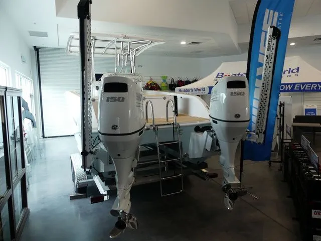 Slide: The Image of Twin Vee 240 Center Console STX 2025 - 5