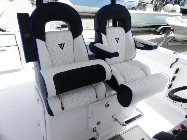 Slide: The Image of Twin Vee 280 GFX2 2025 - 14