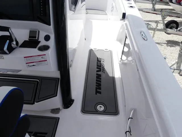 Slide: The Image of Twin Vee 280 GFX2 2025 - 17