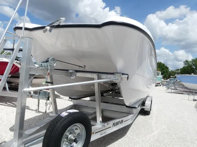 Slide: The Image of Twin Vee 280 GFX2 2025 - 3