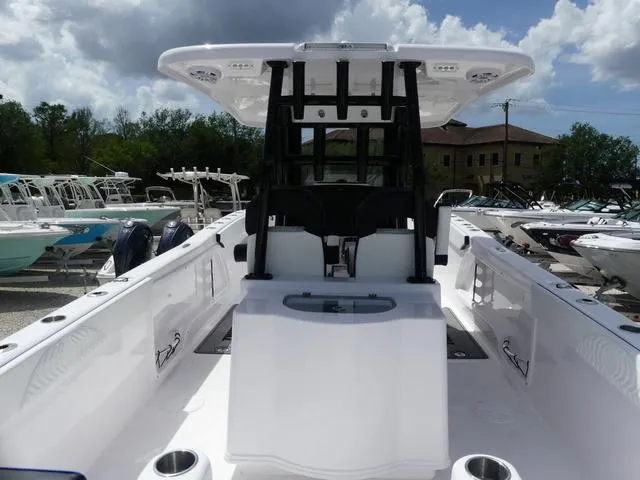 Slide: The Image of Twin Vee 280 GFX2 2025 - 7