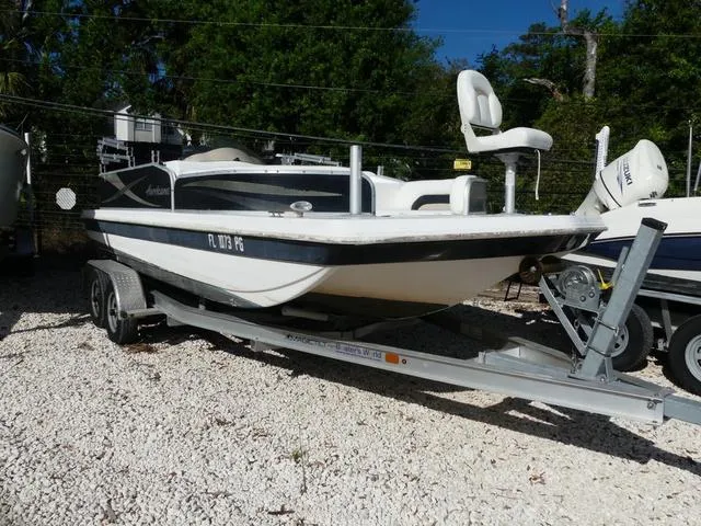 The Image of Hurricane FunDeck 198 2011 - 1