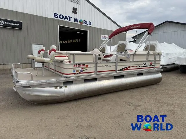 Slide: The Image of 2006 Sun Tracker Party Barge 20 Pontoon at Boat World dealership. - 36