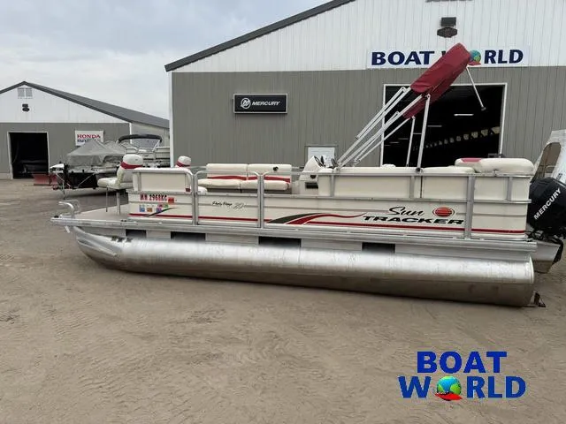 Slide: The Image of 2006 Sun Tracker Party Barge 20 Pontoon at Boat World dealership. - 39