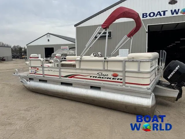 Slide: The Image of 2006 Sun Tracker Party Barge 20 Pontoon with red canopy at Boat World dealership. - 40