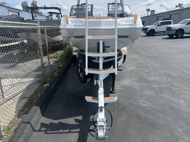 Slide: The Image of Supra SE550 2025 - 4