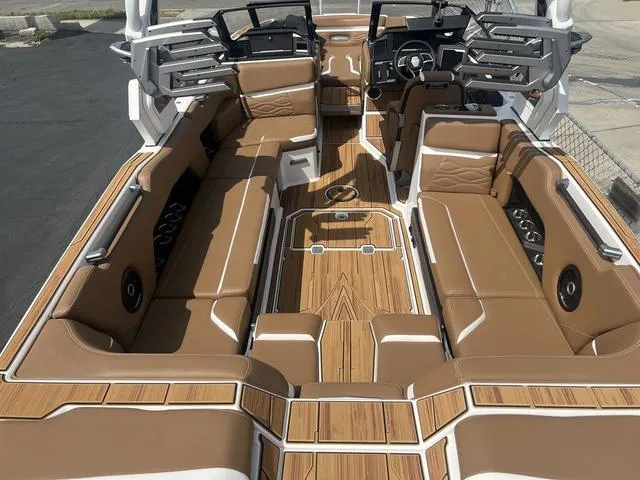 Slide: The Image of Supra SE550 2025 - 5