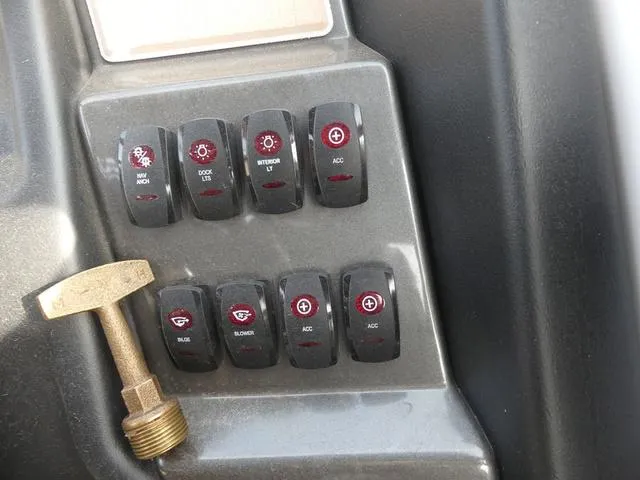 Slide: The Image of Supreme SUPREME S220 2023 - 7