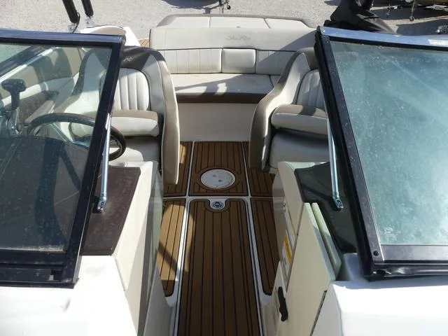 Slide: The Image of Sea Ray SLX 2012 - 13