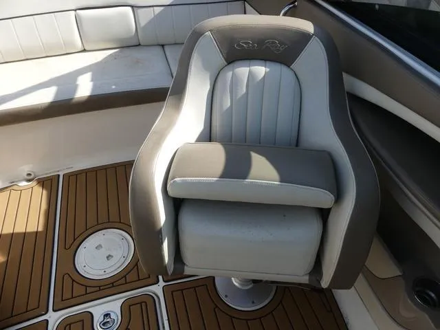 Slide: The Image of Sea Ray SLX 2012 - 14