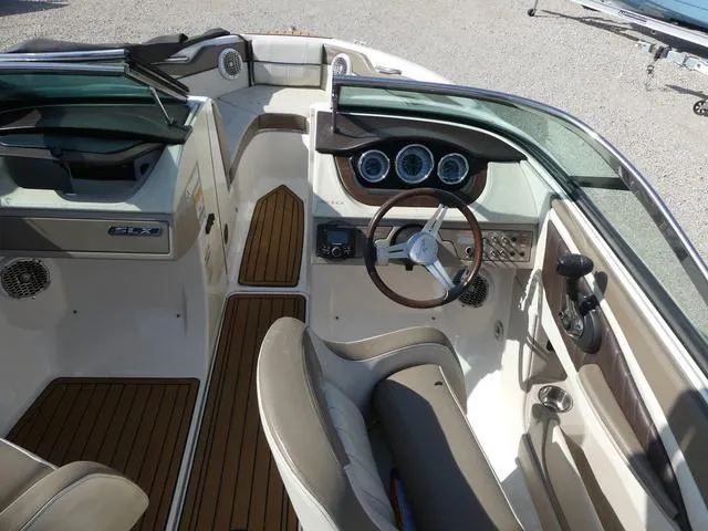 Slide: The Image of Sea Ray SLX 2012 - 5