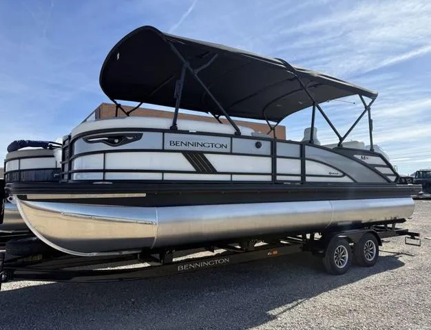 Slide: The Image of Bennington M Swingback 24 MSB 2025 - 3