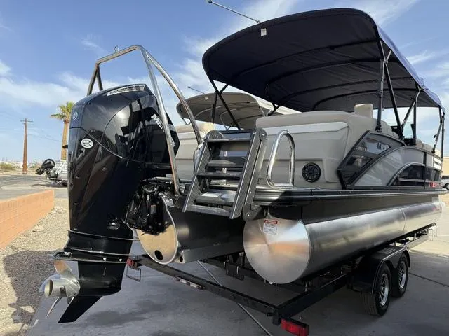 Slide: The Image of Bennington M Quad Bench 24 MFB 2025 - 9