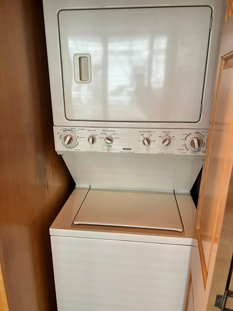 Slide: The Image of Sumerset 90x18 Houseboat 2005 - 13