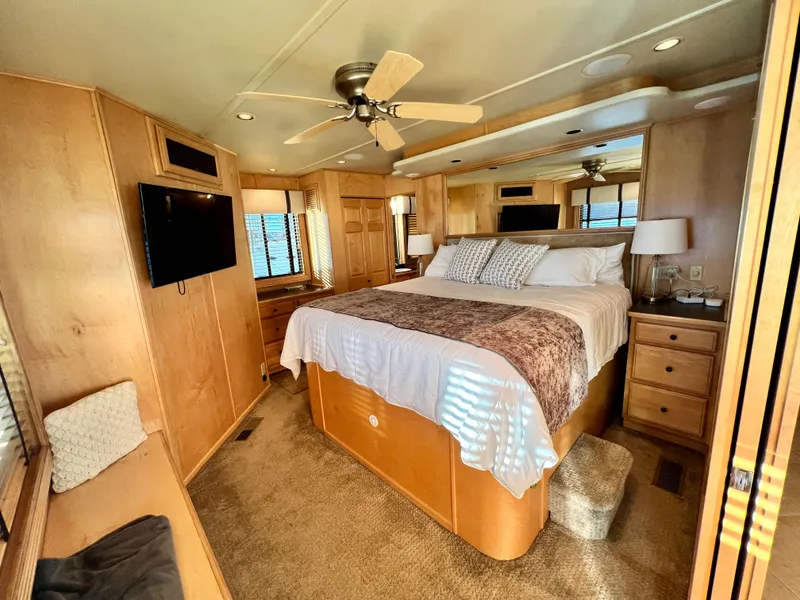 Slide: The Image of Sumerset 90x18 Houseboat 2005 - 19