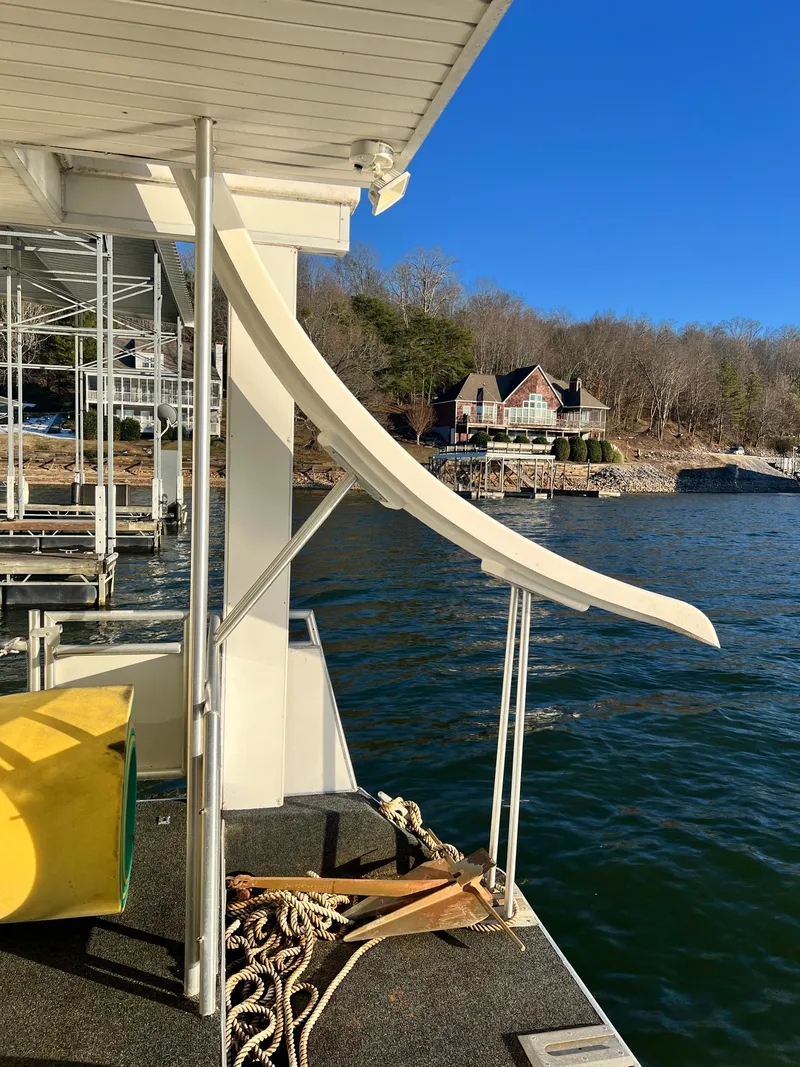 Slide: The Image of Sumerset 90x18 Houseboat 2005 - 29