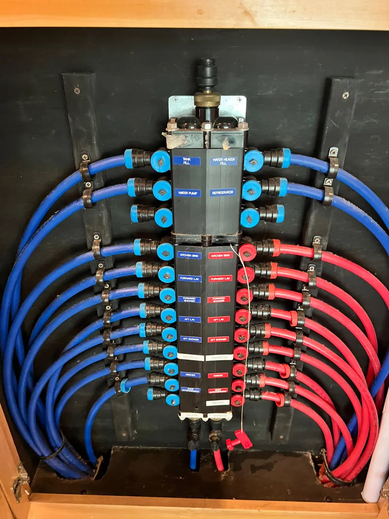 Slide: The Image of Sumerset 90x18 Houseboat 2005 - 51