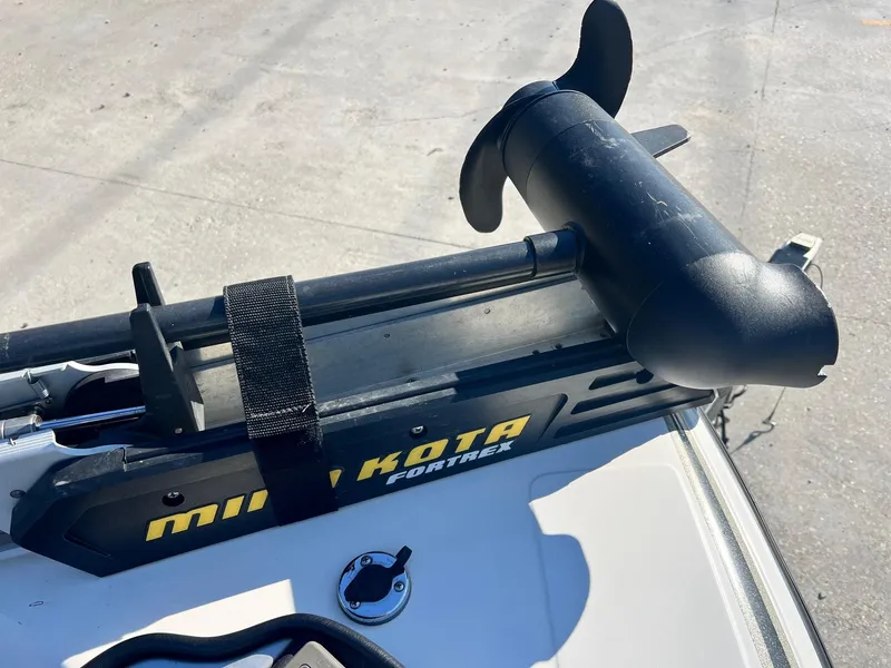 Slide: The Image of Minn Kota Fortrex trolling motor on 2007 Skeeter ZX 190 boat. - 12
