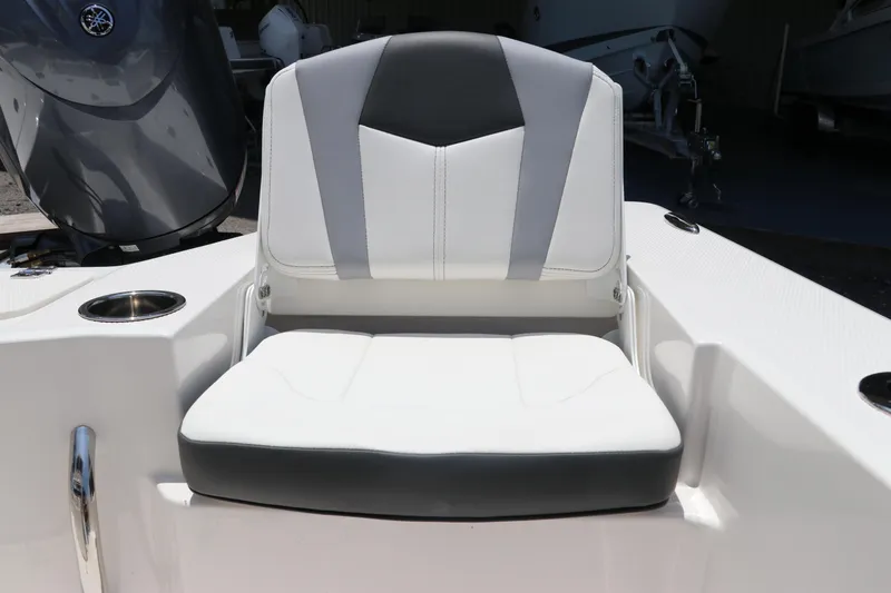 Slide: The Image of 2025 Robalo 206 Cayman boat seat with gray and white upholstery. - 10