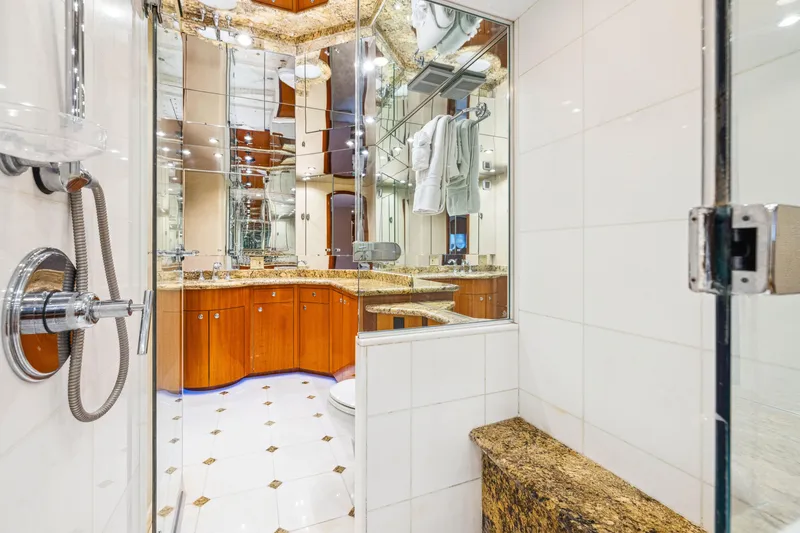 Slide: The Image of Hatteras 80 Motor Yacht 2005 - 55