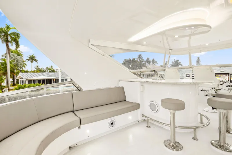 Slide: The Image of Hatteras 80 Motor Yacht 2005 - 71