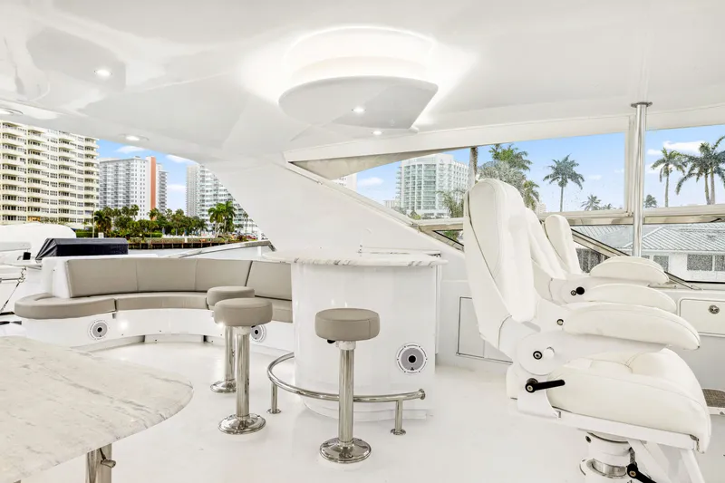 Slide: The Image of Hatteras 80 Motor Yacht 2005 - 75