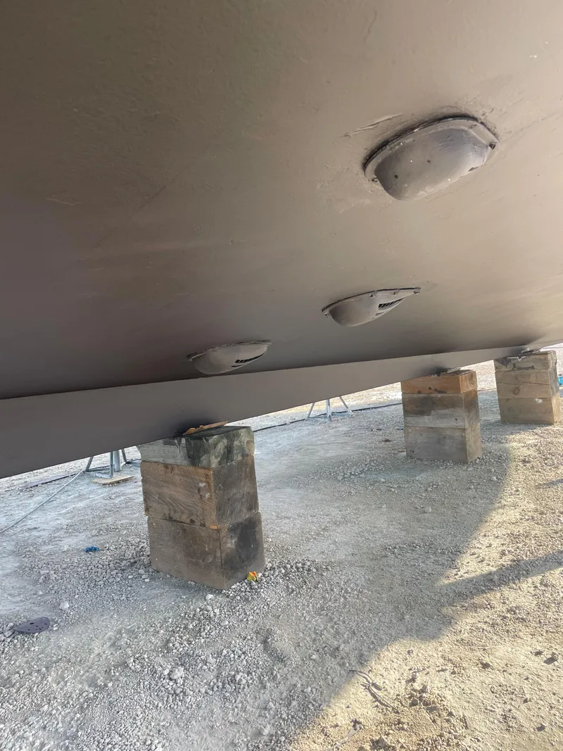 Slide: The Image of Hatteras 80 Motor Yacht 2005 - 82