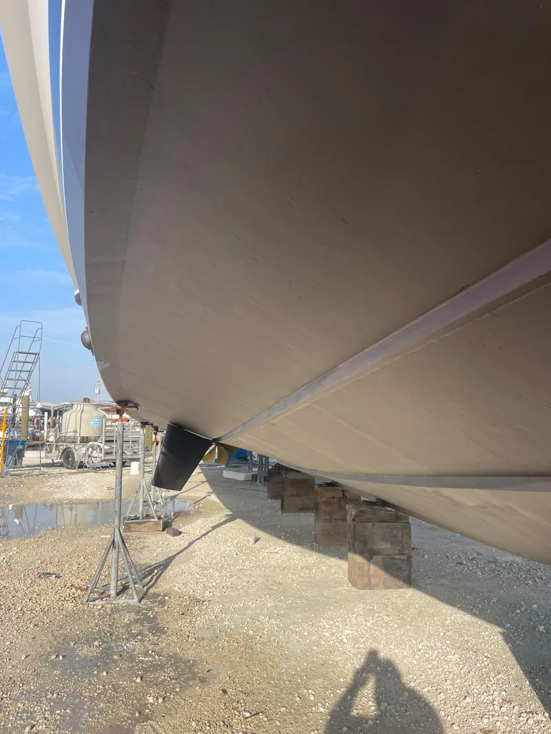 Slide: The Image of Hatteras 80 Motor Yacht 2005 - 84