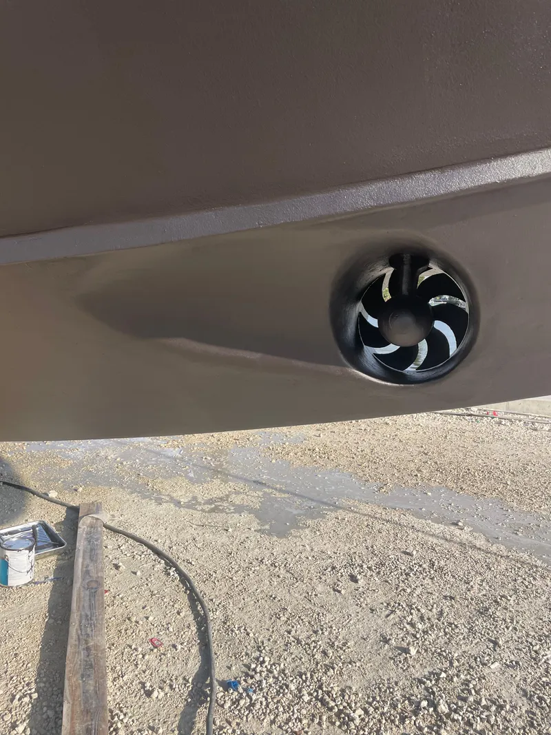 Slide: The Image of Hatteras 80 Motor Yacht 2005 - 85