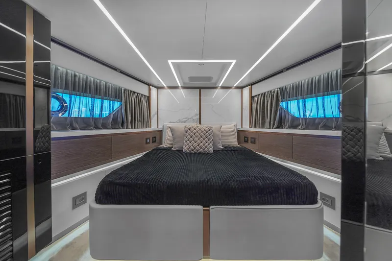 Slide: The Image of Explorer 62 2021 - 60