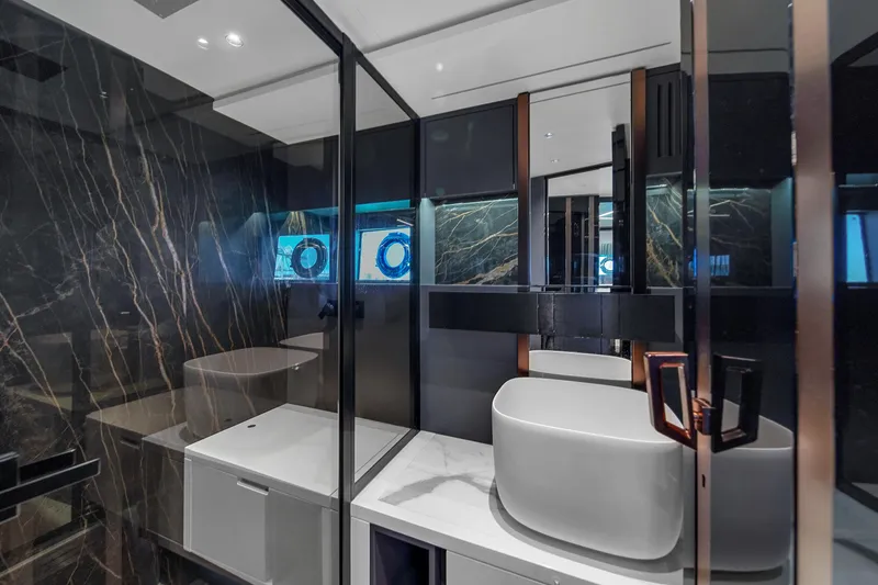 Slide: The Image of Explorer 62 2021 - 62