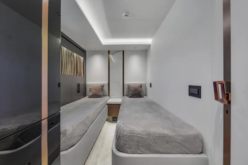 Slide: The Image of Explorer 62 2021 - 65