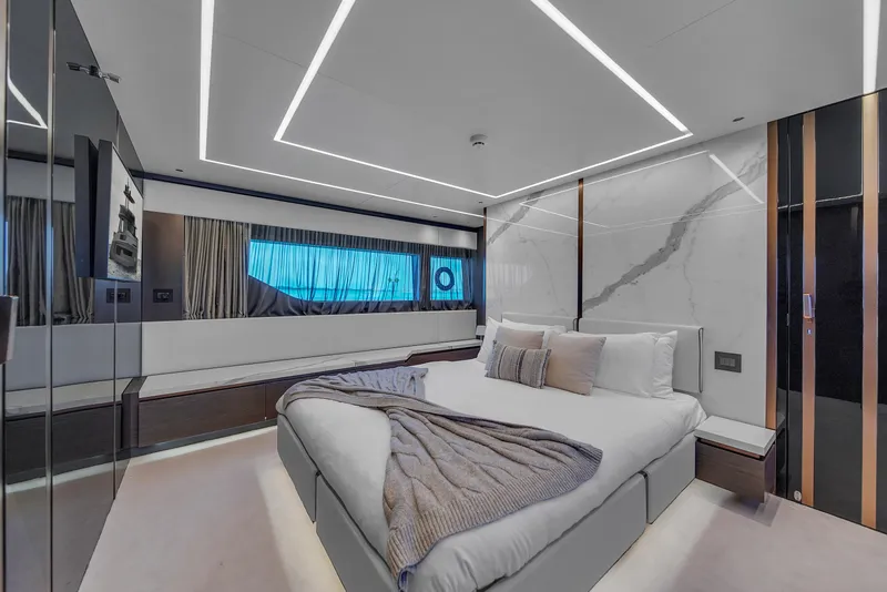 Slide: The Image of Explorer 62 2021 - 70