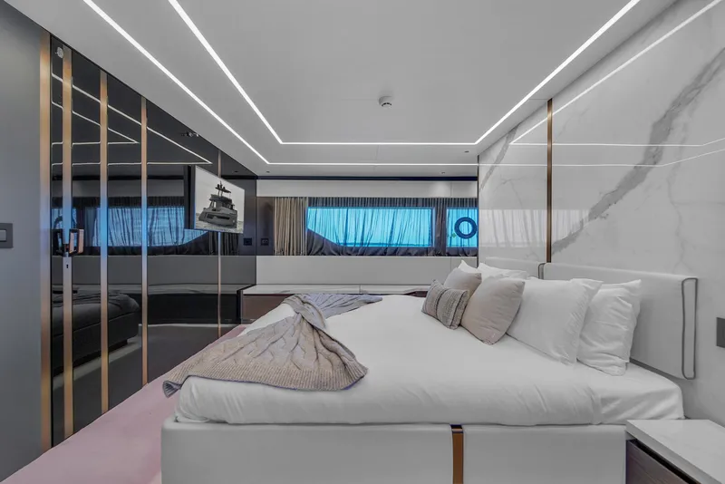 Slide: The Image of Explorer 62 2021 - 71