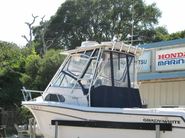 Slide: The Image of Grady-White 282 Sailfish 2005 - 50