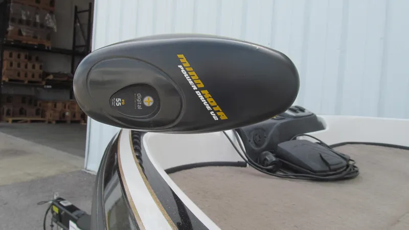 Slide: The Image of 2012 Nitro Z-7 Sport boat with Minn Kota trolling motor. - 9