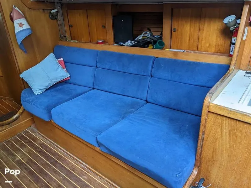 Slide: The Image of 1987 J Boats j35 for sale in Pocasset, MA - 4